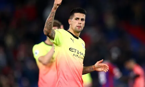Ngồi mòn ghế dự bị, bom tấn Man City được mở đường về 'nhà cũ'