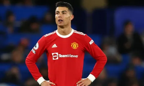 Chiến Arsenal, Scholes đề nghị HLV làm 1 điều với Ronaldo