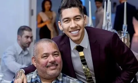Cha Firmino qua đời khi đang đi du lịch cùng con trai