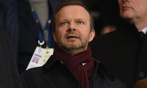 Ed Woodward tái xuất ở bến đỗ bất ngờ sau khi rời M.U