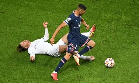 Đội hình tiêu biểu Champions League tuần: Cơn ác mộng 100 triệu; Mũi tên bạc Chiesa