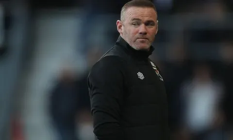 Chia tay Derby, Rooney tiếp quản CLB Premier League?