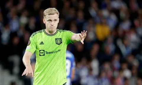 Ten Hag thừa nhận sự thật cay đắng về Van de Beek