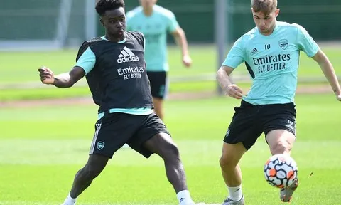 Fabregas chỉ ra hai ngôi sao đáng xem nhất tại Arsenal