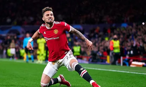 Bruno đã nói gì để Alex Telles sút tung lưới Villarreal?