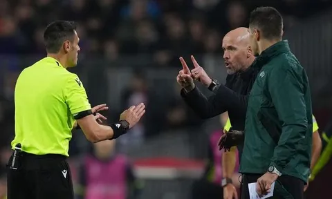 Ten Hag: Trọng tài thiên vị Barca, xử ép Man Utd