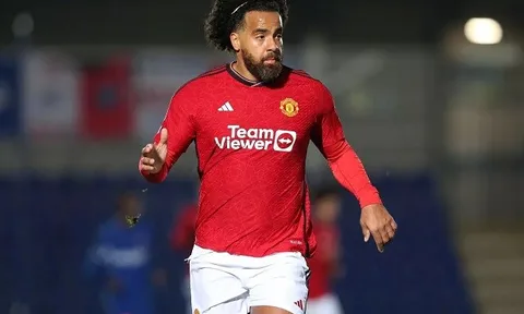 Cầu thủ bị lãng quên ghi bàn giúp U21 M.U thắng derby Manchester
