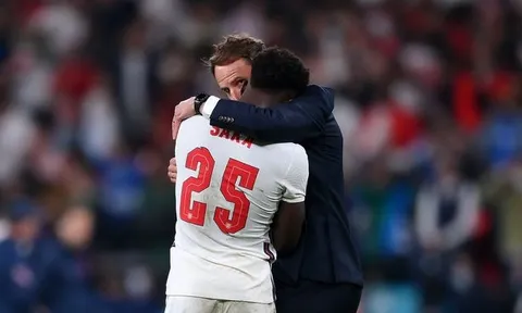 "Tôi sẽ không do dự chút nào về Rashford và Saka"