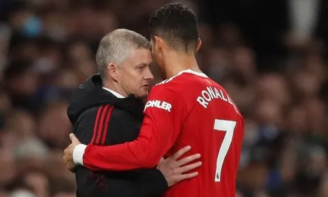 Man Utd ra quyết định về việc Ronaldo thế chỗ Solskjaer