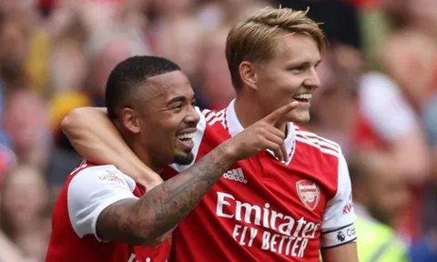Chuyên gia lóa mắt với 2 cầu thủ Arsenal