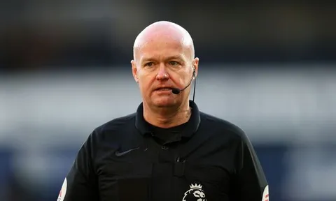 "Ông Howard Webb nên sa thải Lee Mason"