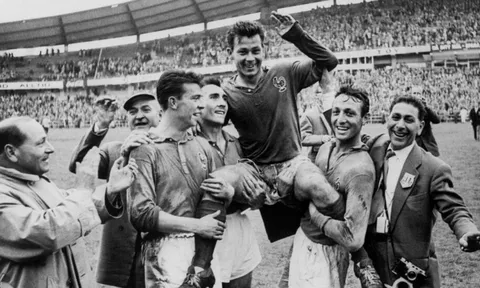 Cựu tiền đạo kỷ lục World Cup qua đời ở tuổi 89