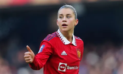 Arsenal ra giá kỷ lục, Man Utd lập tức có câu trả lời