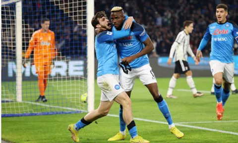 Xé lưới Juventus, tiền đạo Napoli khiến châu Âu dậy sóng