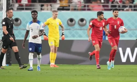 Pep Guardiola công khai xin lỗi Kalvin Phillips