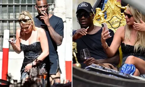 Balotelli sánh vai bên người đẹp bí ẩn