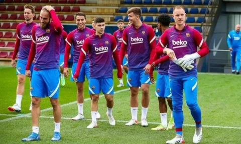 Ronald Koeman bị sa thải, 1 cái tên lộ rõ vẻ căng thẳng