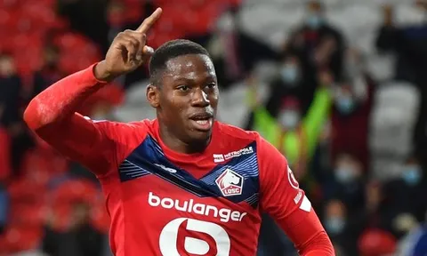 Real Madrid 'đi đêm' với Alphonso Davies