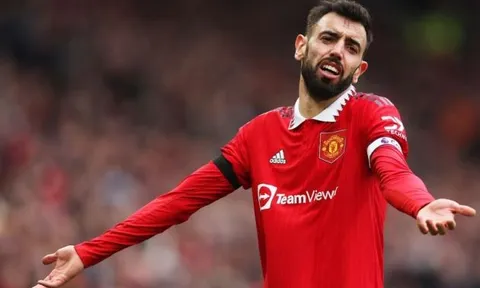 Barca tự gạt tên mình khỏi cuộc đua giành sao Man City