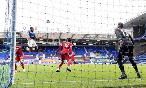 Choáng ngợp với bất động sản đắt giá của Phil Neville
