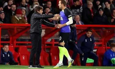 Conte: "Thật khó chịu"