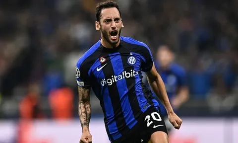 Calhanoglu đang trở thành một trong những tiền vệ hay nhất thế giới