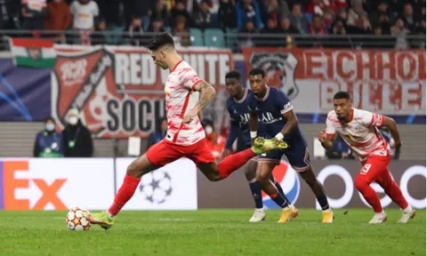 1 phút khiến PSG đánh rơi ngôi đầu vào tay Man City