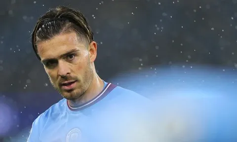 Grealish chỉ trích huyền thoại Liverpool: "Ông luôn có gì đó để nói về tôi"