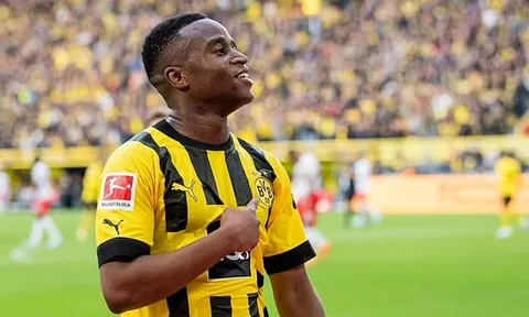 Liverpool cạnh tranh 3 ông lớn giành thần đồng Dortmund