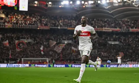10 bàn/5 trận, "siêu pháo" Bundesliga làm lu mờ cả Harry Kane