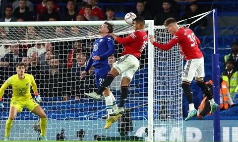 10 lần thu hồi, 4 tắc bóng - Quái vật M.U hiện hình trước Chelsea