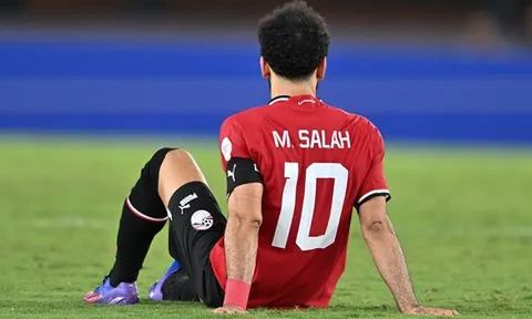 Salah phá vỡ im lặng sau chấn thương