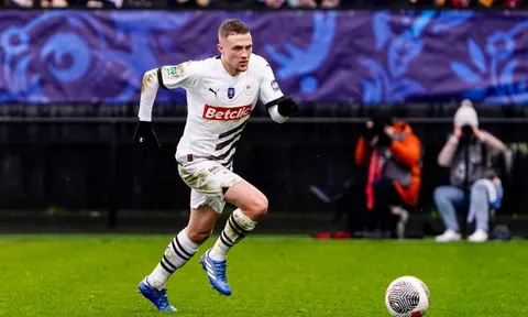Marseille muốn sớm hoàn tất thương vụ Adrien Truffert