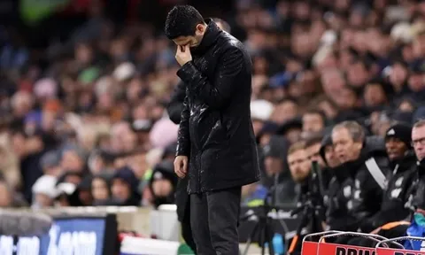 Cơn cùng quẫn của huấn luyện viên Mikel Arteta