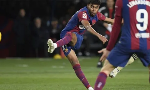 Chấm điểm Barca trong trận hoà Granada 3-3: Đỉnh cao Yamal