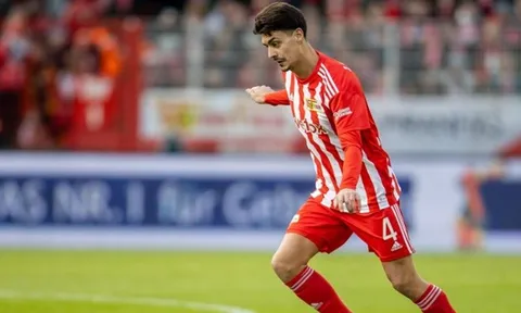 Real từ chối trung vệ Bundesliga