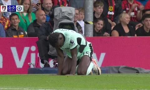Hòa Bournemouth, Chelsea nhận thống kê tồi tệ