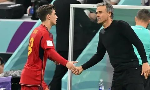 Enrique vào vai đặc vụ, Chelsea sắp đón bom tấn từ Barcelona?