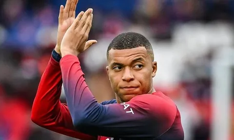 Mbappe bị đồng đội tố “chỉ biết nghĩ đến bản thân mình”