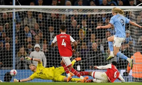 Martin Keown chỉ trích hậu vệ giúp Haaland có trận đấu dễ dàng