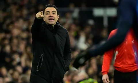 Giám đốc Barca lên tiếng về tương lai của Xavi