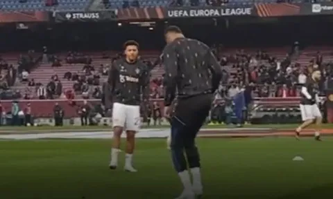 Rashford và Sancho khiến CĐV Man Utd tròn mắt