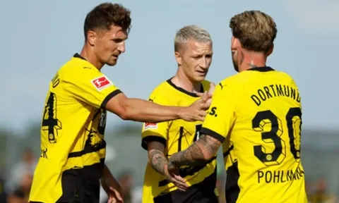Dortmund mở tiệc 7 bàn