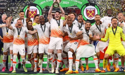 Man United sẵn sàng 'lật kèo' Arsenal vụ Declan Rice