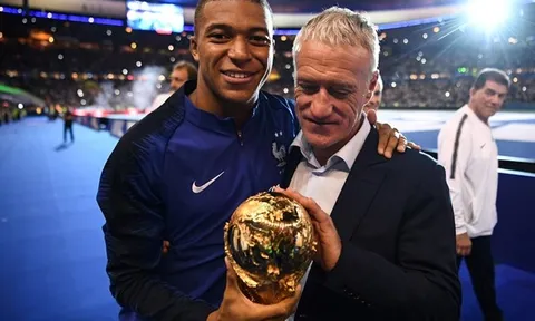 HLV Deschamps “hướng dẫn” Luis Enrique cách sử dụng Kylian Mbappe