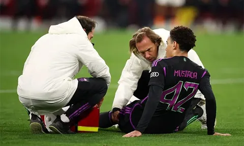 Cổ động viên Bayern lo lắng khi Jamal Musiala gặp chấn thương