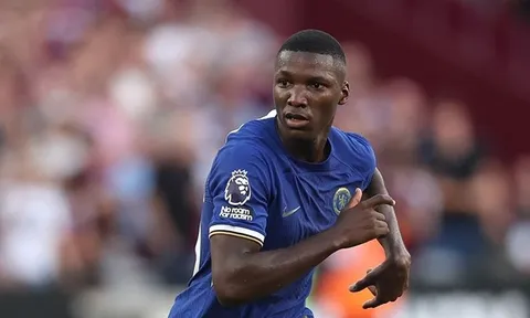 Moises Caicedo thừa nhận áp lực tại Chelsea