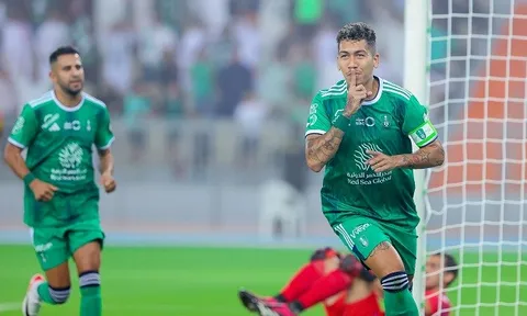 Roberto Firmino lập hat-trick ngày ra mắt Al Ahli