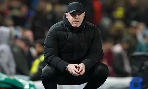 Rooney bị sa thải, Michael Carrick phá vỡ im lặng