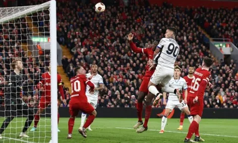 Scamacca lập kỷ lục mới sau khi ghi cú đúp vào lưới Liverpool